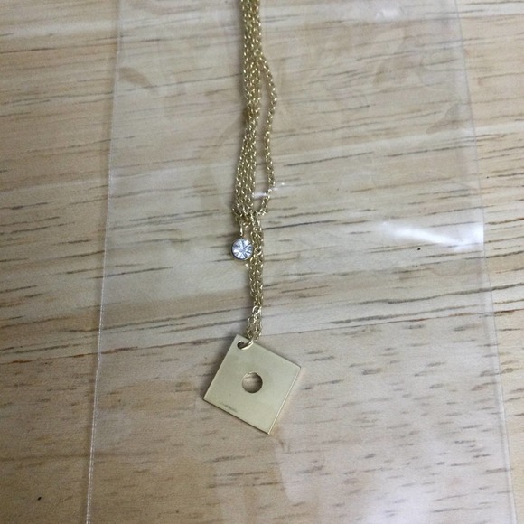 Real Simple Style Manhattan Gold New - Picture 1 of 4